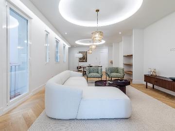 Apartamento en venta en la Calle de Santa Cruz de Marcenado 176m² Madrid