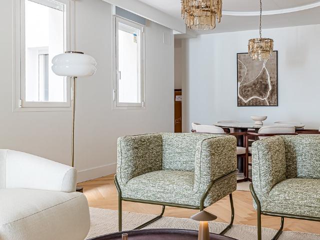 Apartamento en venta en la Calle de Santa Cruz de Marcenado 176m² Madrid