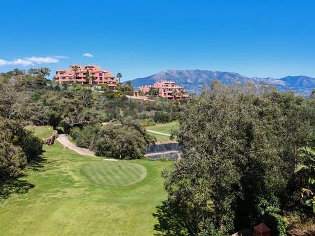 Apartamento en venta en La Mairena, Málaga Costa del Sol