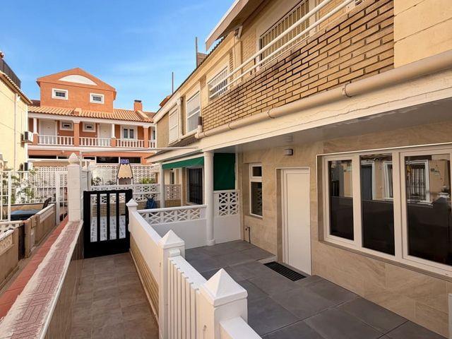 Apartamento en venta en La Mata, Alicante Costa Blanca