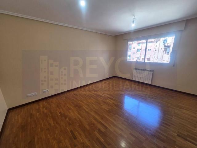 Apartamento en Venta en Lardero
