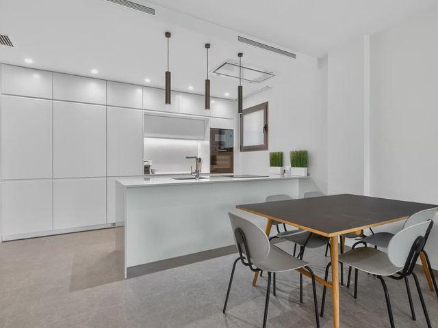 Apartamento en venta en Las Colinas Golf, Alicante Costa Blanca