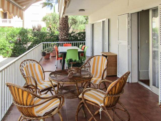 Apartamento en Venta en Les Bovetes La Felicidad