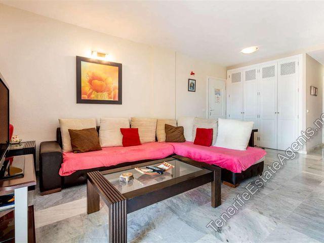 Apartamento en venta en Los Cristianos, Tenerife