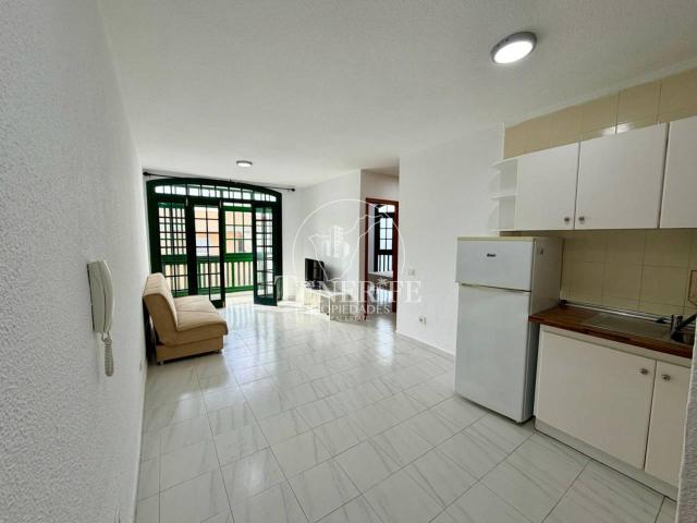 Apartamento en venta en Los Abrigos en primera línea de playa con garaje y vistas al mar