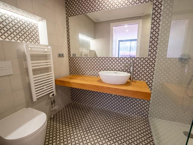 Apartamento en venta en Lloret de Mar, Centre Costa Brava. Piso de obra nueva en primera línea de mar en Lloret de Mar. Apartamentos Lloret de.