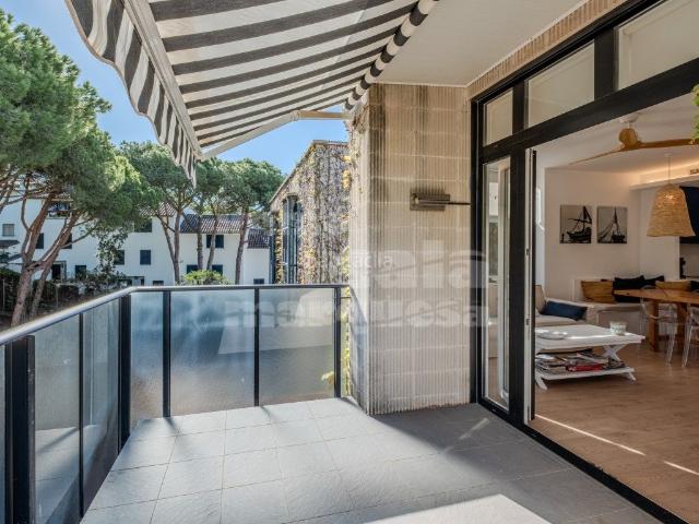 Apartamento en venta en Calella de Palafrugell Costa Brava. Ático de diseño con licencia turística en Calella de Palafrugell. Apartamentos Calella de.