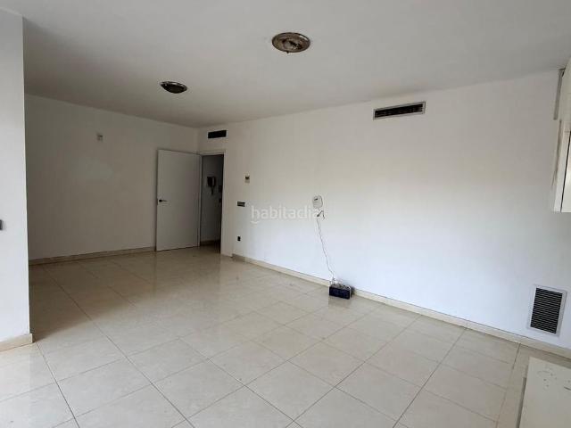 Apartamento en venta en Llançà, La Vila Costa Brava. Apartamento con parking y terraza en Llançà. Apartamentos.