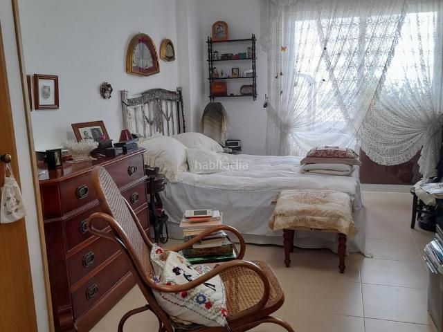 Apartamento en venta en Málaga, El Cortijuelo. Apartamento en esquina en Cooperativa en Residencial Puerto de la Luz. Apartamentos.