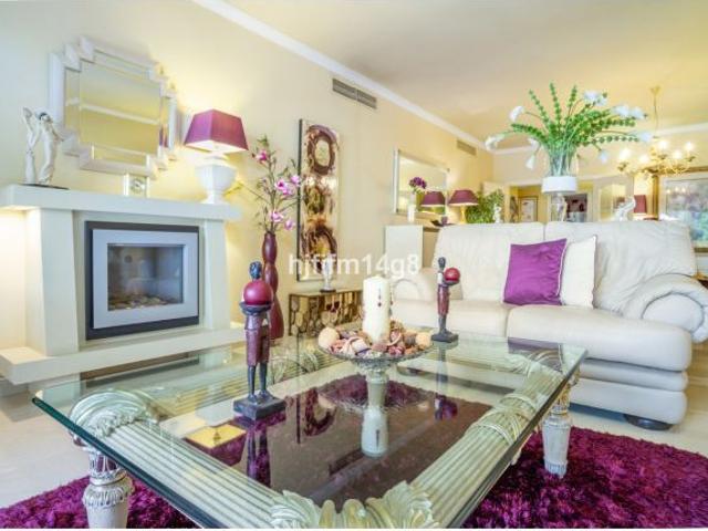 Apartamento en Venta en Marbella, Málaga