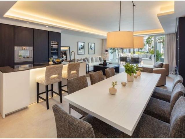 Apartamento en Venta en Marbella, Málaga
