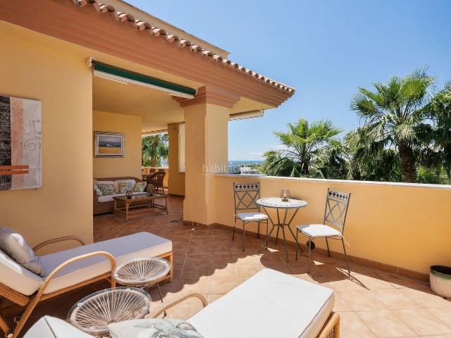 Apartamento en venta en Marbella, Rodeo Alto Guadaiza La Campana. Luminoso apartamento con vistas al mar. Apartamentos.