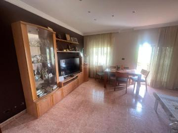 Apartamento en venta en Mataró, Cerdanyola Sud. Amplio Apartamento en Cerdanyola, Mataró. Apartamentos.