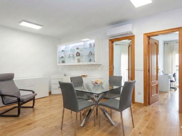 Apartamento en venta en Mataró, Cirera. Piso con gran potencial para reformar. Apartamentos.