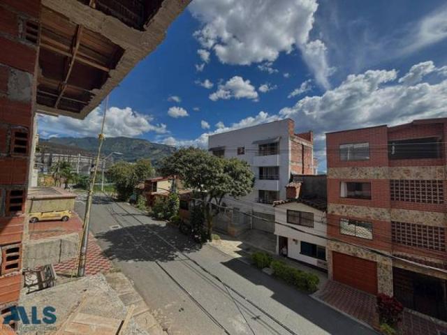 Apartamento En Venta En Medellin En Villa Hermosa V320861