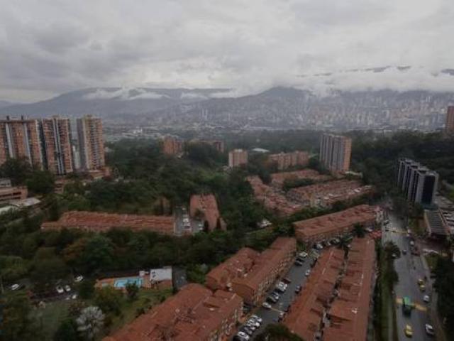 Apartamento En Venta En Medellin En El Rodeo V331012