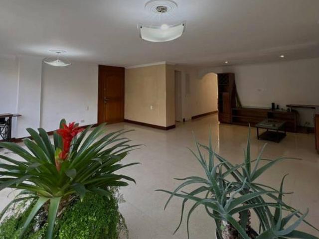 Apartamento En Venta En Medellin En Laureles V347936