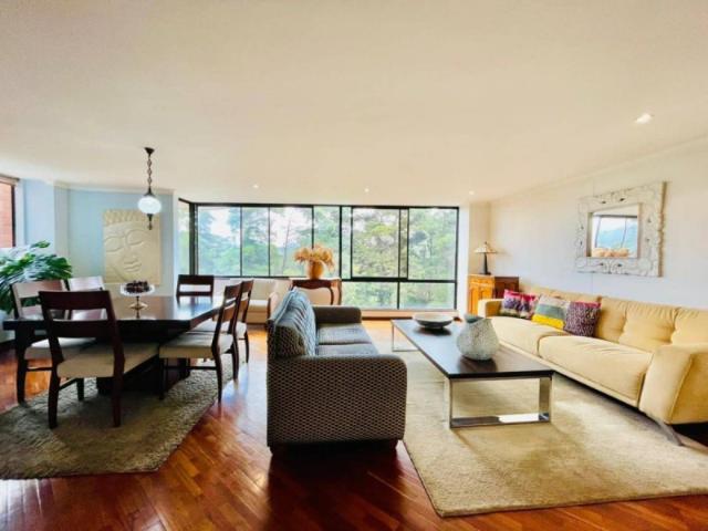 Apartamento En Venta En Medellin En Loma Del Campestre V347542