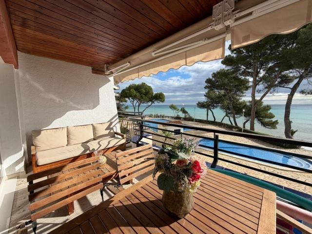 Apartamento en venta en Miami Platja, Passeig Marítim Costa Dorada. Espectacular Apartamento Frente al Mar. Apartamentos Miami.