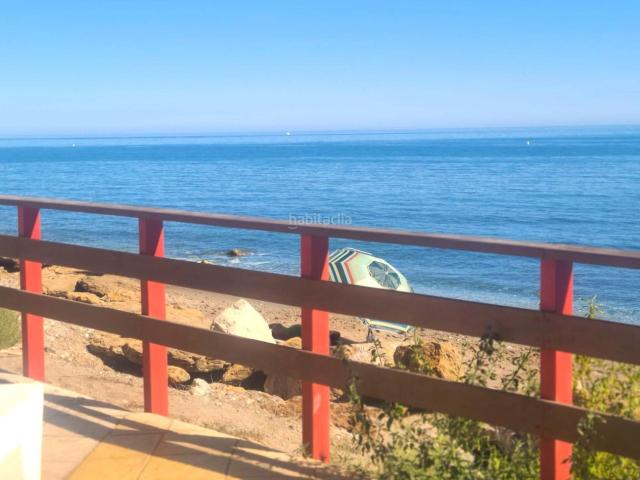 Apartamento en venta en Mijas, Calahonda. Apartamento en primera línea de playa en Calahonda. Apartamentos.