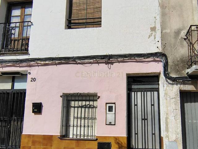 Apartamento en venta en Montaverner. Casa con gran terraza y potencial de reforma en Montaverner. Apartamentos.