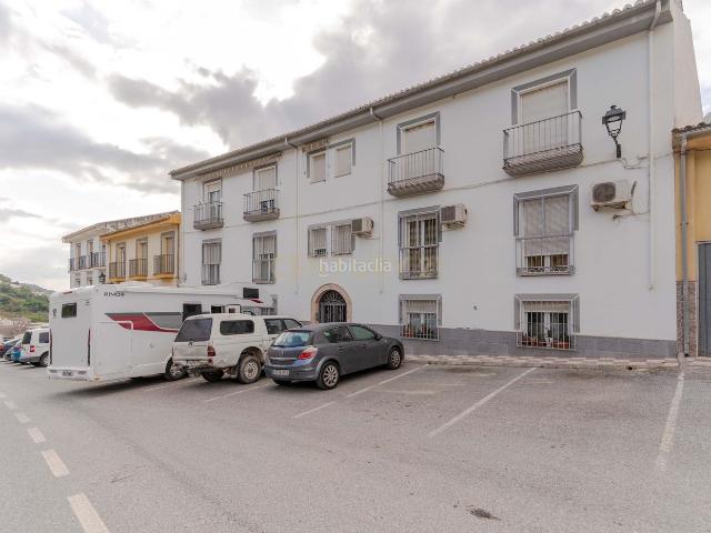 Apartamento en venta en Montefrío. GRAN PISO DE 4 DORMITORIOS EN MONTEFRÍO. AMPLITUD, LUMINOSIDAD Y CONFORT. Apartamentos.