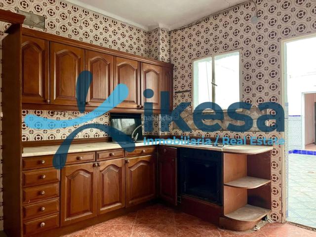Apartamento en venta en Morón de la Frontera. Casa adosada de planta baja azotea Morón de la Frontera Sevilla. Apartamentos Morón de la.