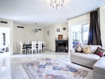 Apartamento en venta en Nueva Andalucia, Málaga Costa del Sol