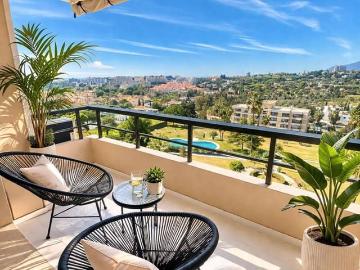 Apartamento en venta en Nueva Andalucia, Málaga Costa del Sol