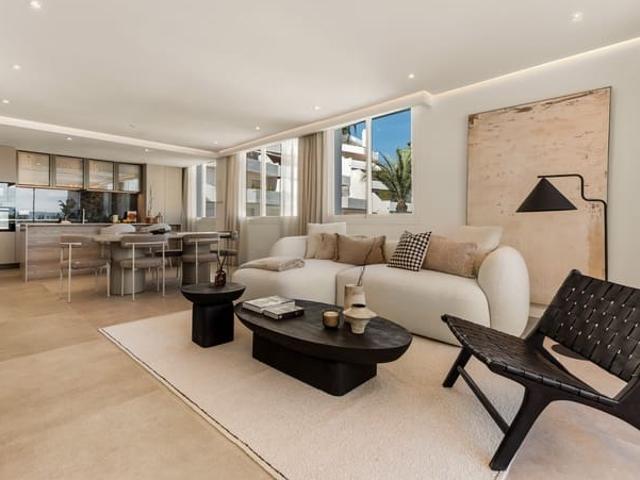 Apartamento en venta en Nueva Andalucia, Málaga Costa del Sol