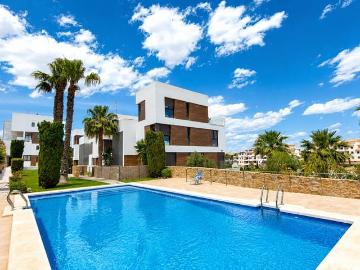 Apartamento en venta en Urbanización la Zenia II - Cocina equipada