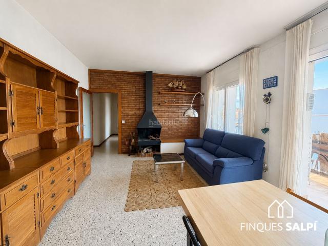 Apartamento en venta en Palamós, Platja Gran Costa Brava. MAGNÍFICO PISO DE 3 HABITACIONES CON TERRAZA. Apartamentos.
