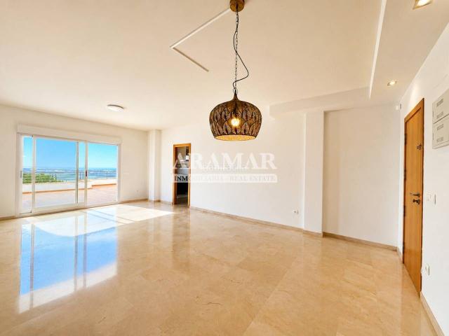 Apartamento en venta en Pego. Amplia vivienda de lujo con terraza panorámica y zona spa. Apartamentos.