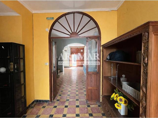 Apartamento en venta en Pego. Casa en el centro de Pego con muchas posibilidades. Apartamentos.