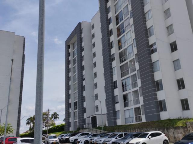 Apartamento En Venta En Pereira En Alcazares V389246