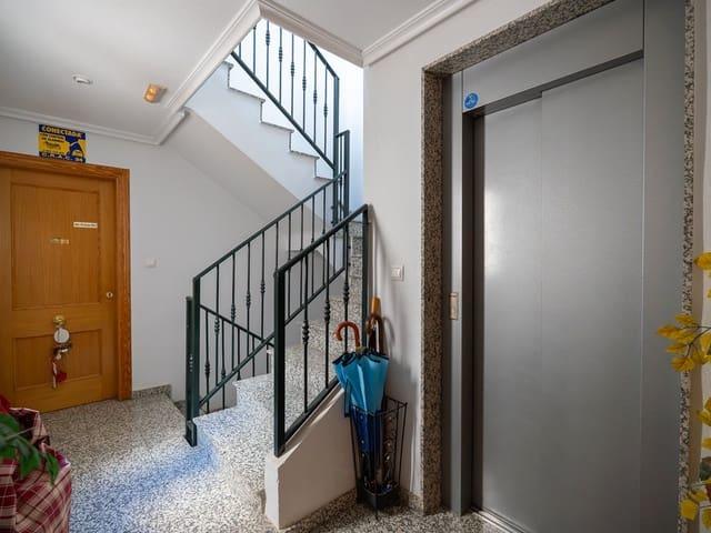 Apartamento en venta en Pinoso, Alicante