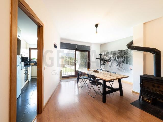 Apartamento en venta en Pont de Suert El Pirineos. PISO CON TERRAZA EN SARROQUETA. Apartamentos Pont de Suert.