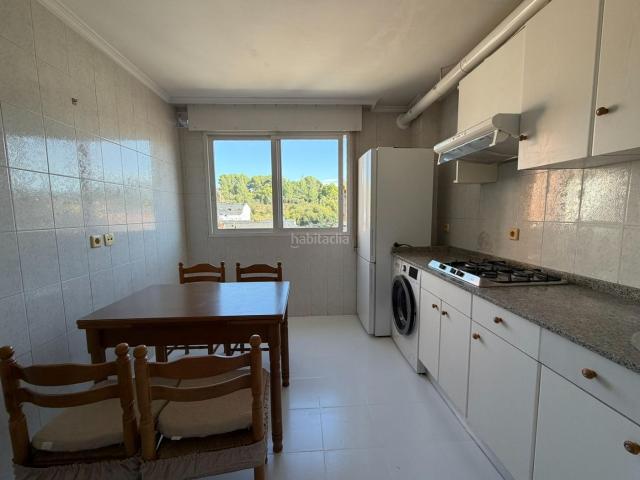 Apartamento en venta en Ponferrada, Zona Alta. Venta apartamento en la Avda de America de Ponferrada. Apartamentos.