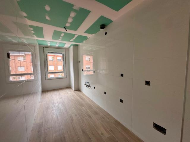 Apartamento en venta en Ponferrada, Zona Alta. APARTAMENTO ZONA ALTA. Apartamentos.