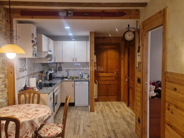 Apartamento en venta en Puebla de Lillo. Oportunidad de hacerse con una propiedad en la Estación invernal de San Isidro, León. Apartamentos Puebla de.