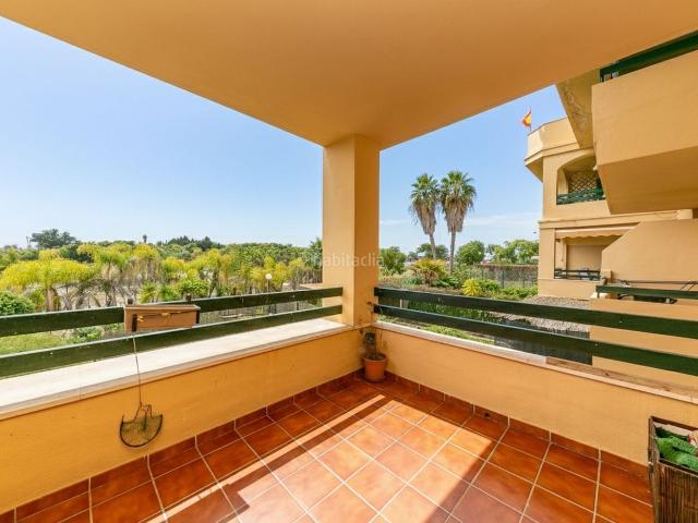 Apartamento en venta en Pulianas. ? Luminoso Apartamento en La Joya Selwo con Amplias Vistas Abiertas y Gran Terraza. Apartamentos.