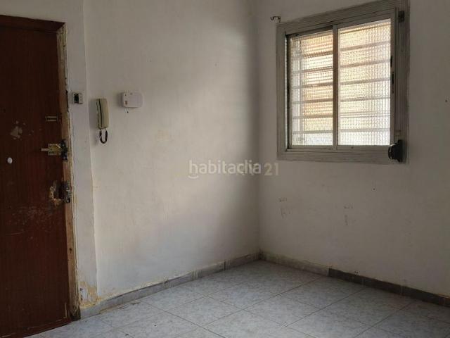 Apartamento en venta en Ripollet, Pont Vell. Planta baja para reformar en Ripollet Gran oportunidad. Apartamentos.