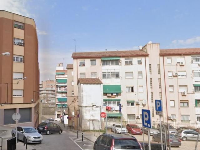 Apartamento en venta en Rubí, Mercat. Piso luminoso y bien comunicado en Rubí, oportunidad de compra. Apartamentos.