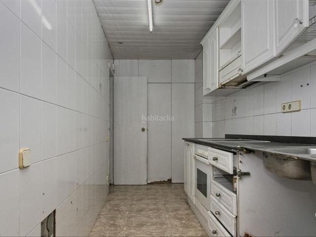 Piso en venta en Rubí, La Serreta. ENTRESUELO DE 3 DORMITORIOS EN RUBÍ UBICACIÓN ESTRATÉGICA JUNTO A SERVICIOS Y TRANSPORTE OPORTUNIDAD DE INVERSIÓN Y REVALORIZACI. Pisos.