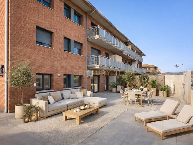 Piso en venta en Sant Celoni. Piso con espectacular terraza de 125 m y garaje en Sant Celoni. Pisos Sant.