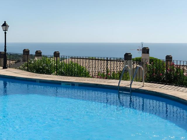 Apartamento en venta en Sant Feliu de Guíxols, Sant Pol Costa Brava. con vistas espectaculares. Apartamentos Sant Feliu de.