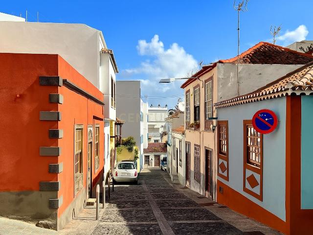Apartamento en venta en Santa Cruz de la Palma. CASA CANARIA EN VENTA EN SANTA CRUZ DE LA PALMA. Apartamentos Santa Cruz de la.