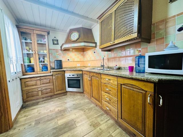Apartamento en venta en Santa Lucía de Tirajana, Vecindario El Doctoral Cruce de Sardina. Espectacular piso de 3 dormitorios en Doctoral Amplio y muy bien ubicado. Apartamentos Santa Lucía de.