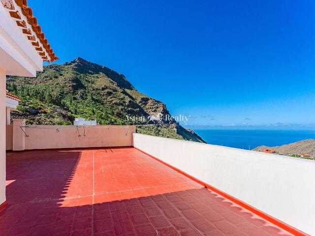 Apartamento en venta en Santiago del Teide, Tamaimo Arguayo. Amplio Apartamento Reformado con Vistas al Mar y la Montaña en Tamaimo. Apartamentos Santiago del.
