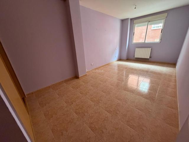 Apartamento en venta en Santovenia de Pisuerga. Piso en Santovenia. Apartamentos Santovenia de.